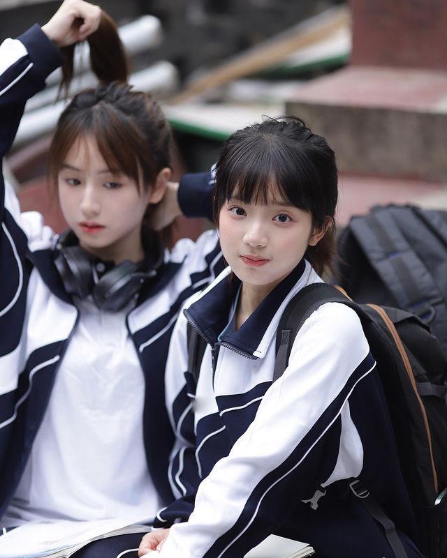超萌学生妹Zoe小涵,清纯外表有火爆曲线 超萌学生妹Zoe小涵,清纯外表有火爆曲线
